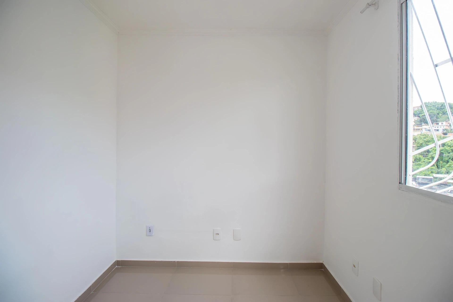 2-bedroom apartment in a building with a gym — photo 29