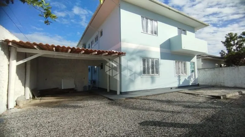 Lavadora y 2 dormitorios: casa de 84 m² — photo 11