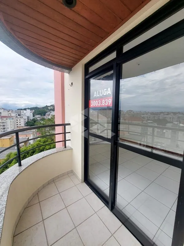 3-bedroom apartment with a balcony and 1 parking spot — photo 4
