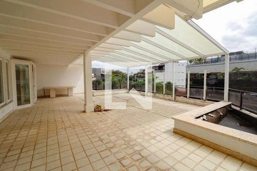 626 m² penthouse with 4 bedrooms and 3 parking spaces — photo 12