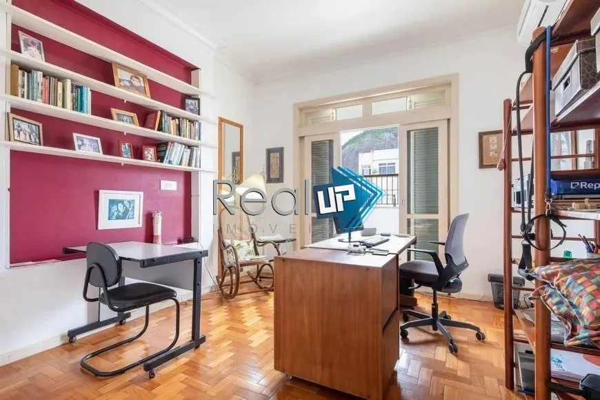 Penthouse with a glassed-in balcony and 4 bedrooms — photo 7