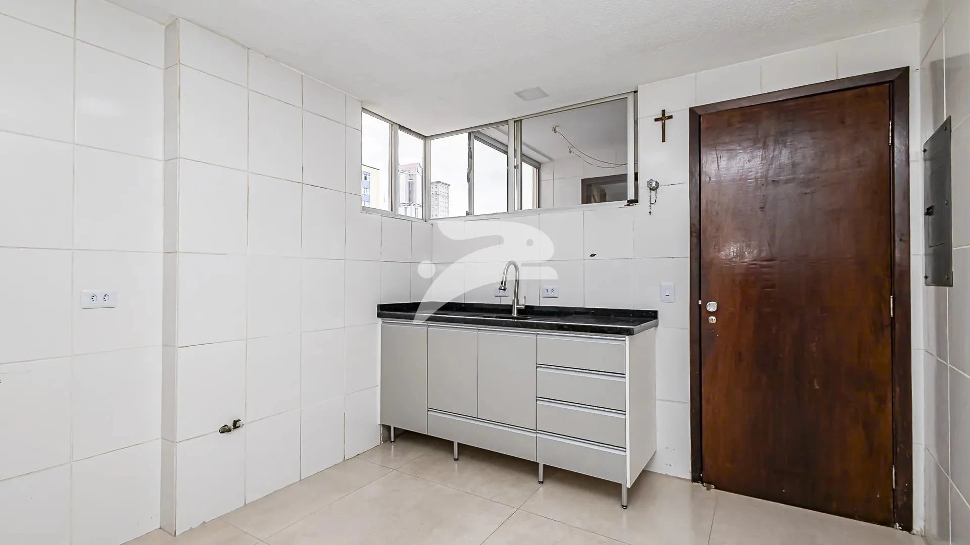 Apartment, 70 m², with wood or laminate floors — photo 11