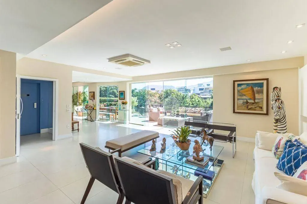 Furnished 574 m² apartment with 4 en-suite bedrooms — photo 68