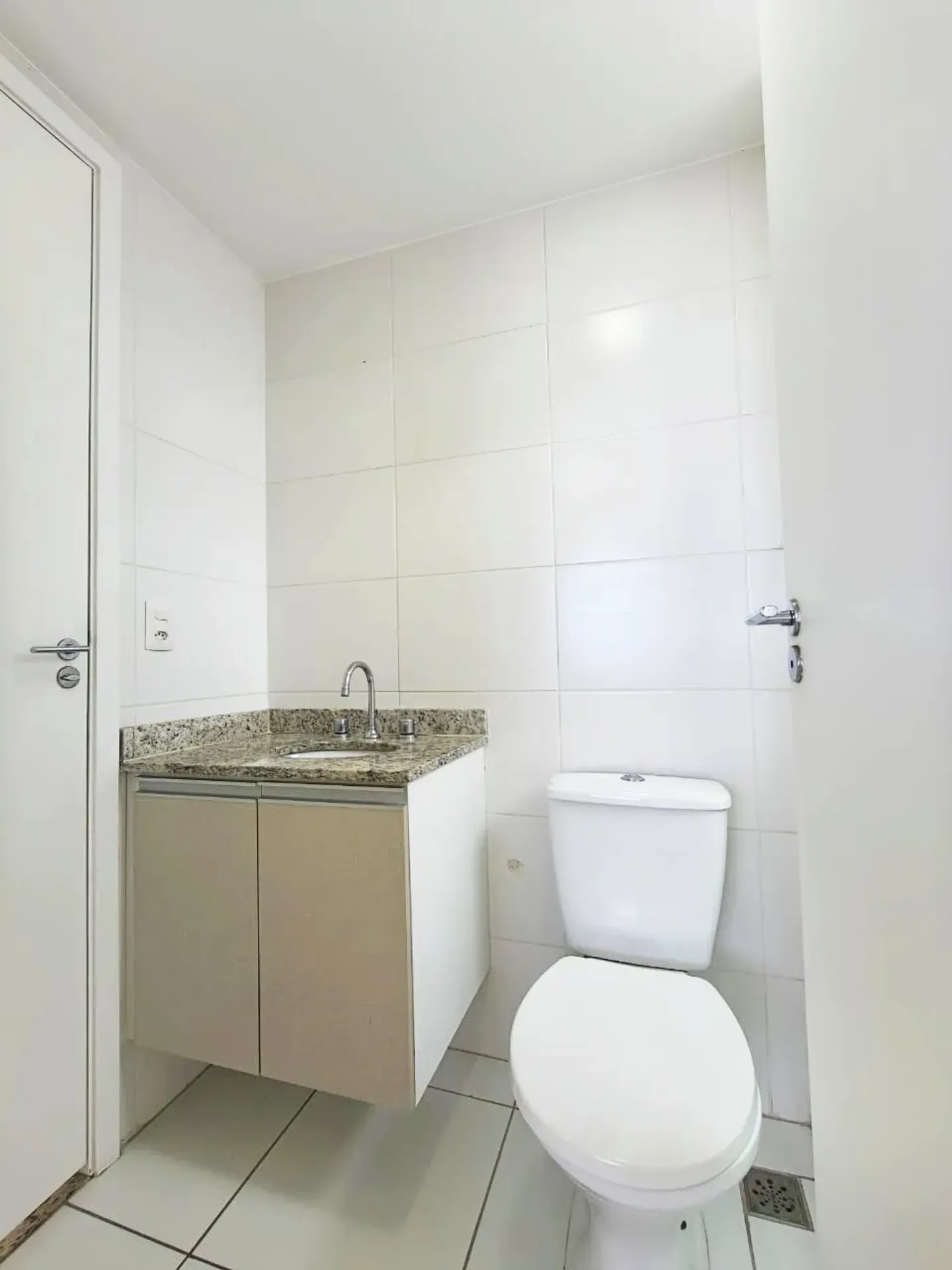 2-bedroom apartment with balcony, closed kitchen — photo 35