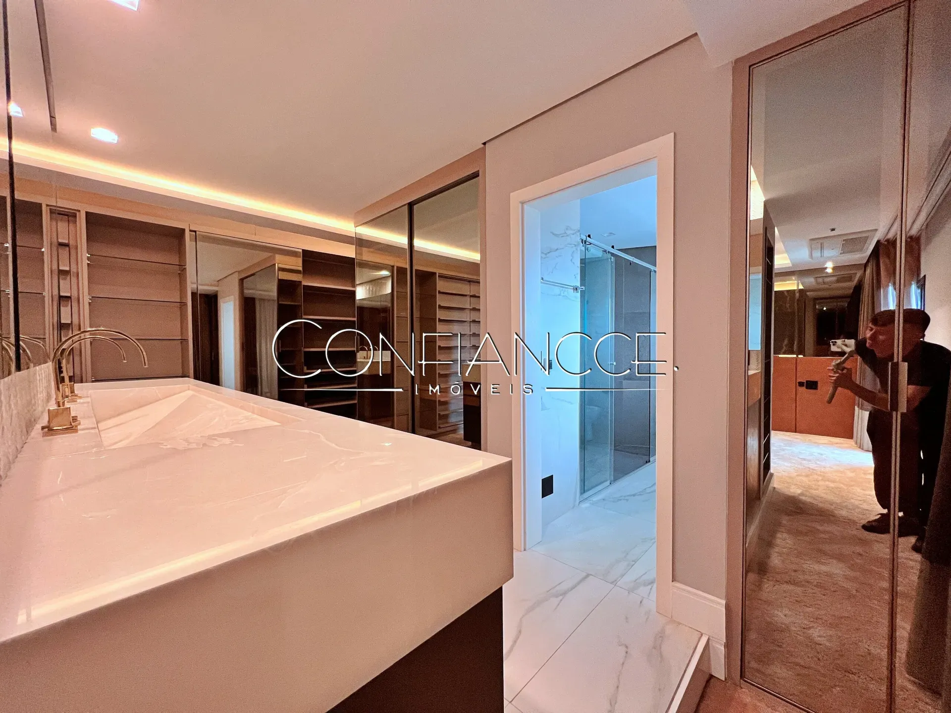 Apartamento de 463 m² con 3 suites y 4 plazas — photo 26