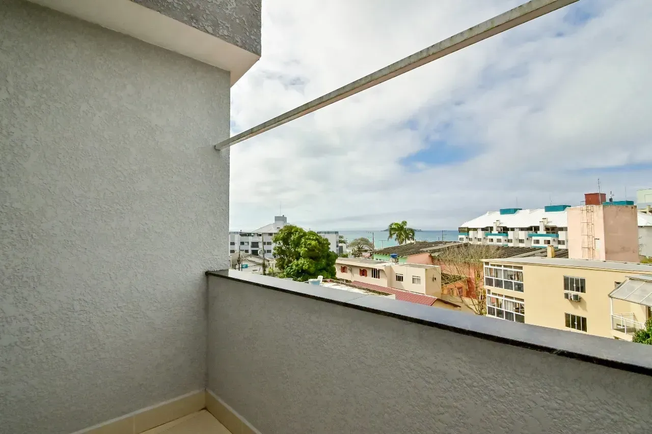 Furnished 1-bedroom apartment with 3 bathrooms — photo 10