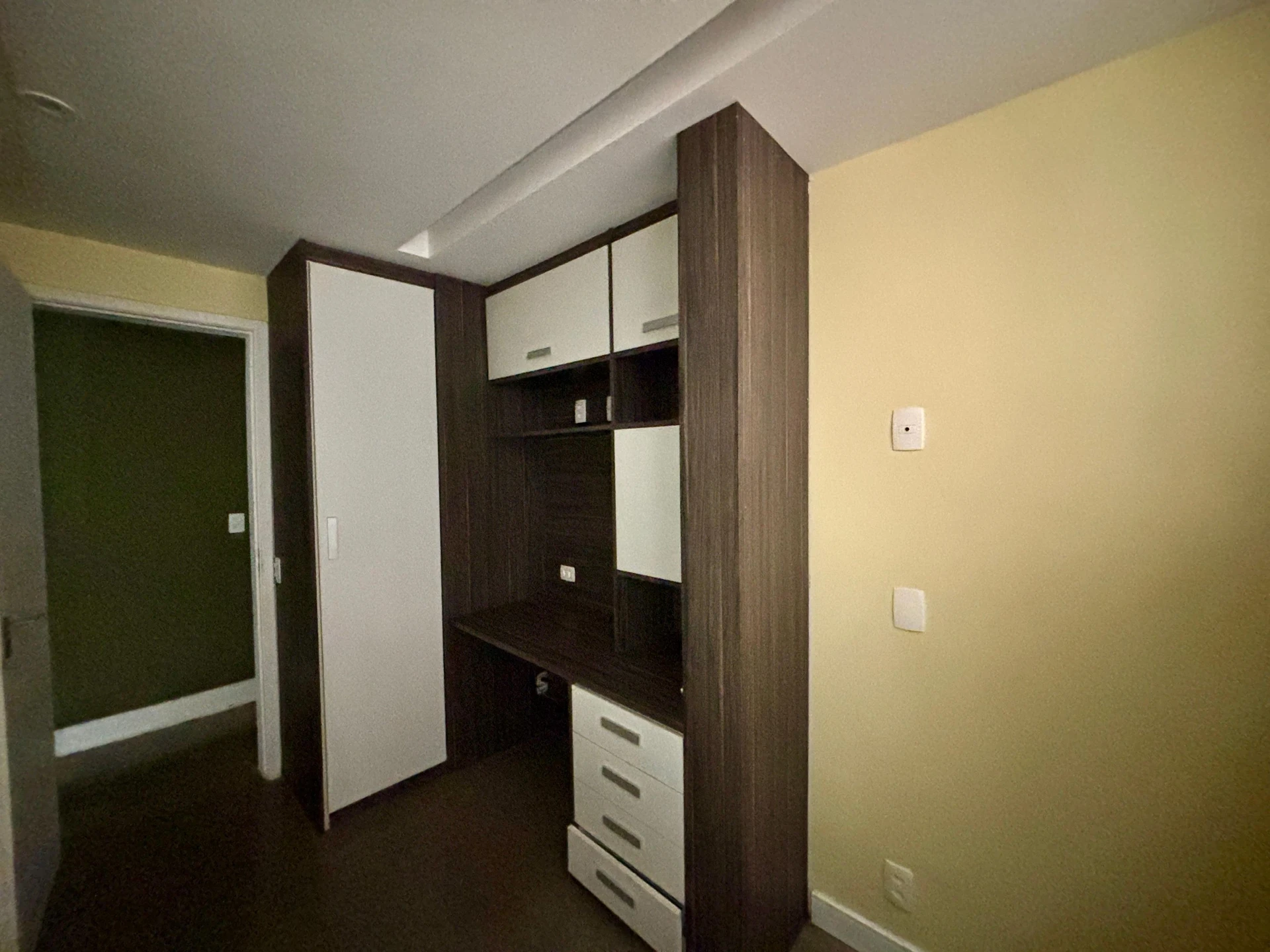 3-bedroom apartment with open-plan gas kitchen — photo 16
