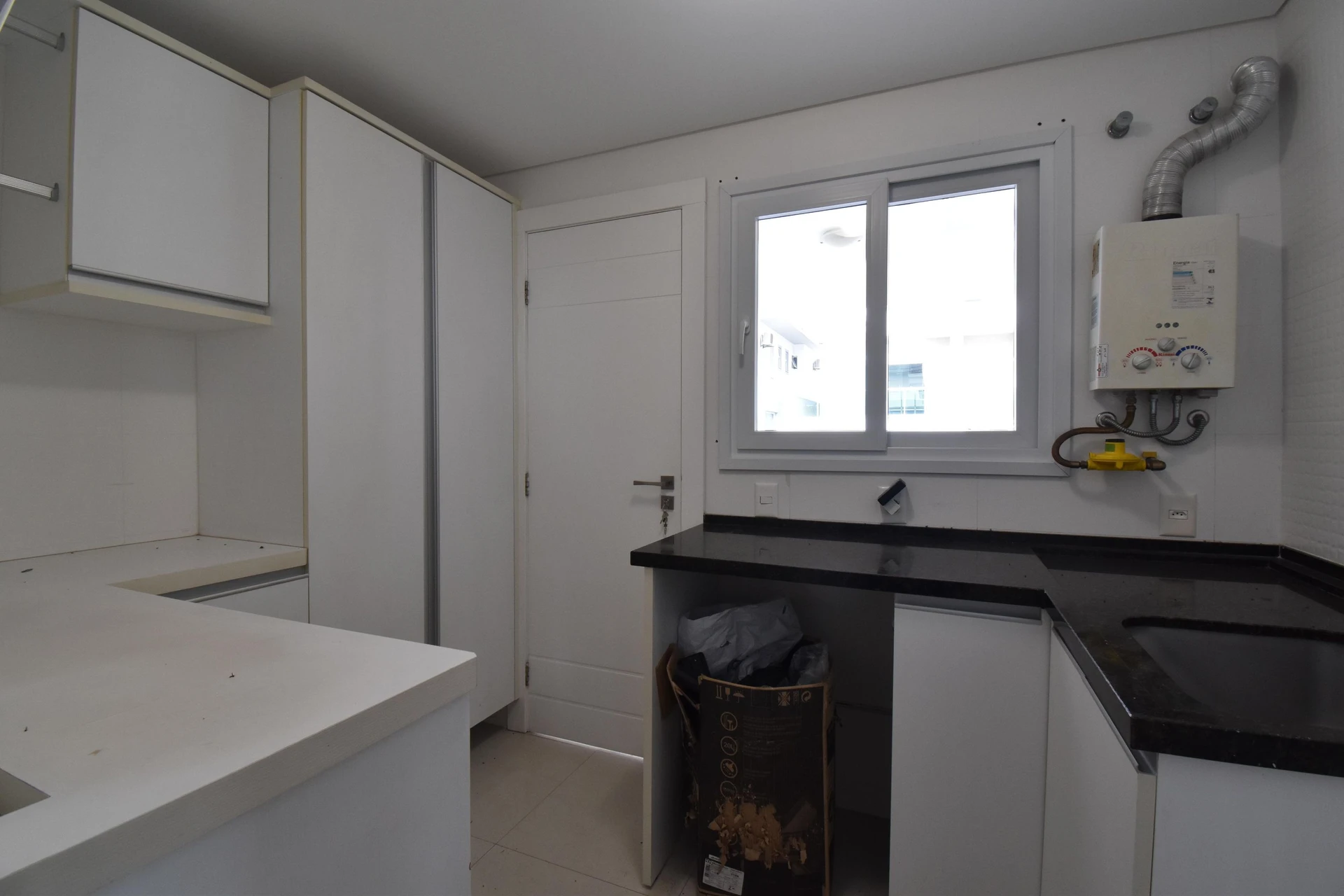 House, 411 m², with a bathtub — photo 52