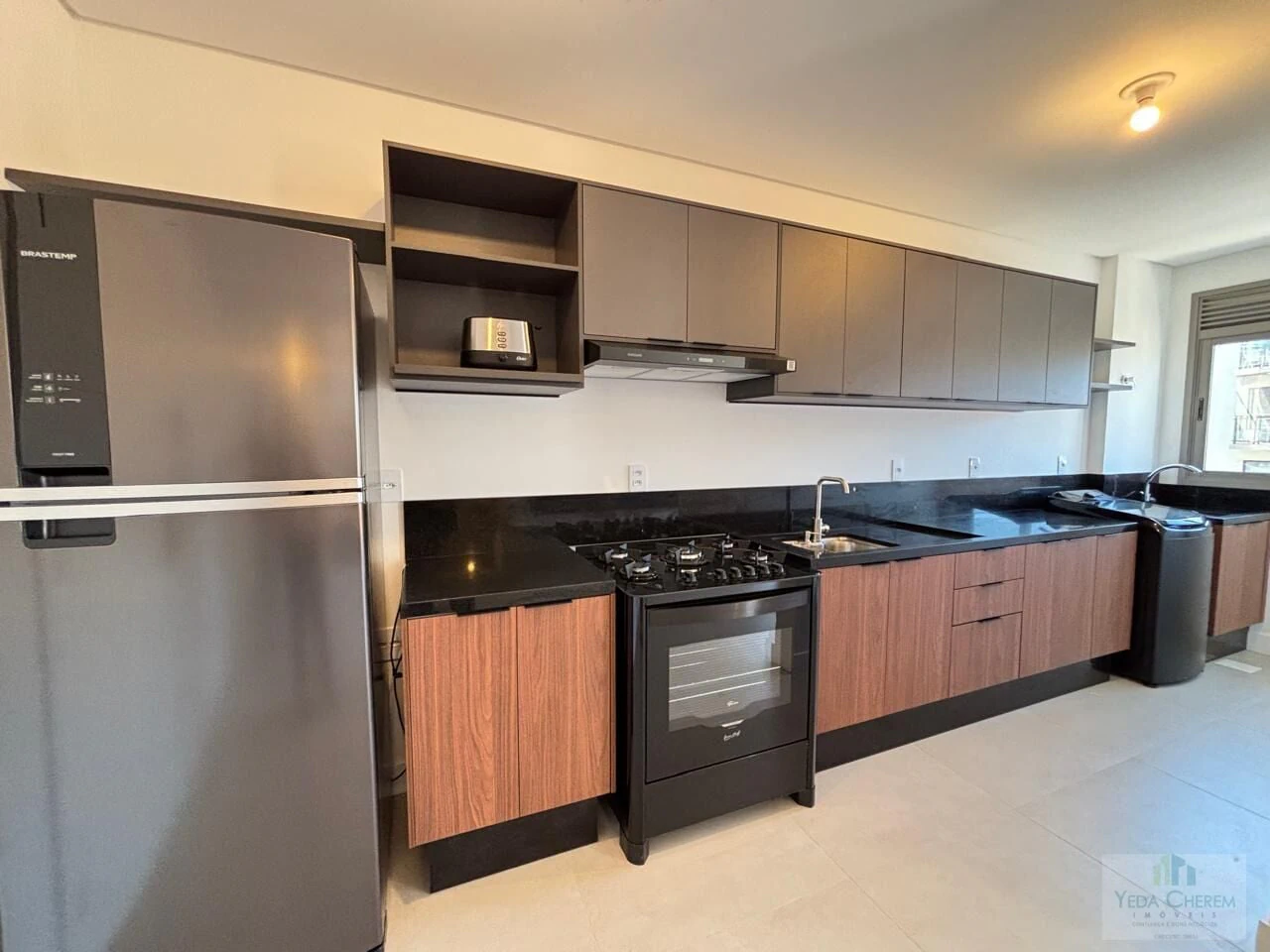 2-bedroom apartment in a building with a coworking space