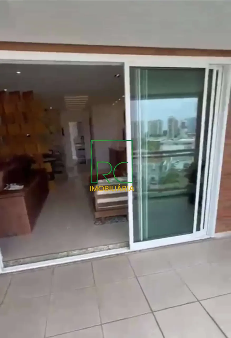 Furnished rental apartment with 3 bedrooms and 3 baths