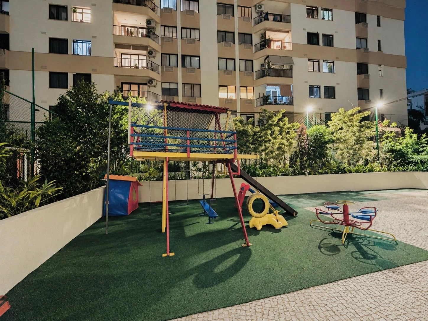 Washing machine in a 3-bedroom apartment, 401 m² — photo 24