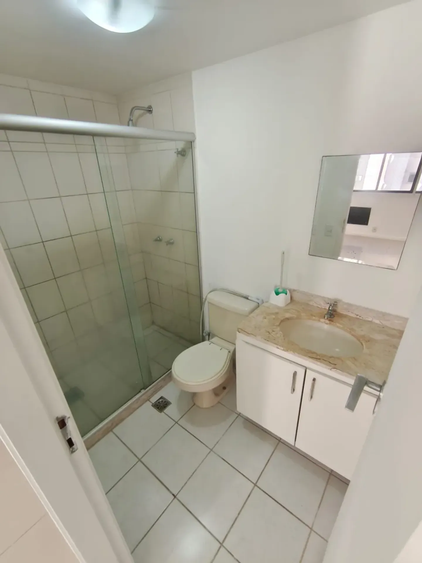 Unfurnished 2-bedroom apartment with 2 bathrooms — photo 32