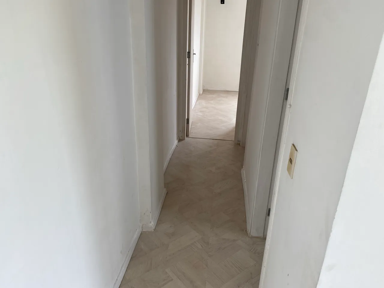 Unfurnished apartment with 2 bedrooms and 1 parking spot — photo 5