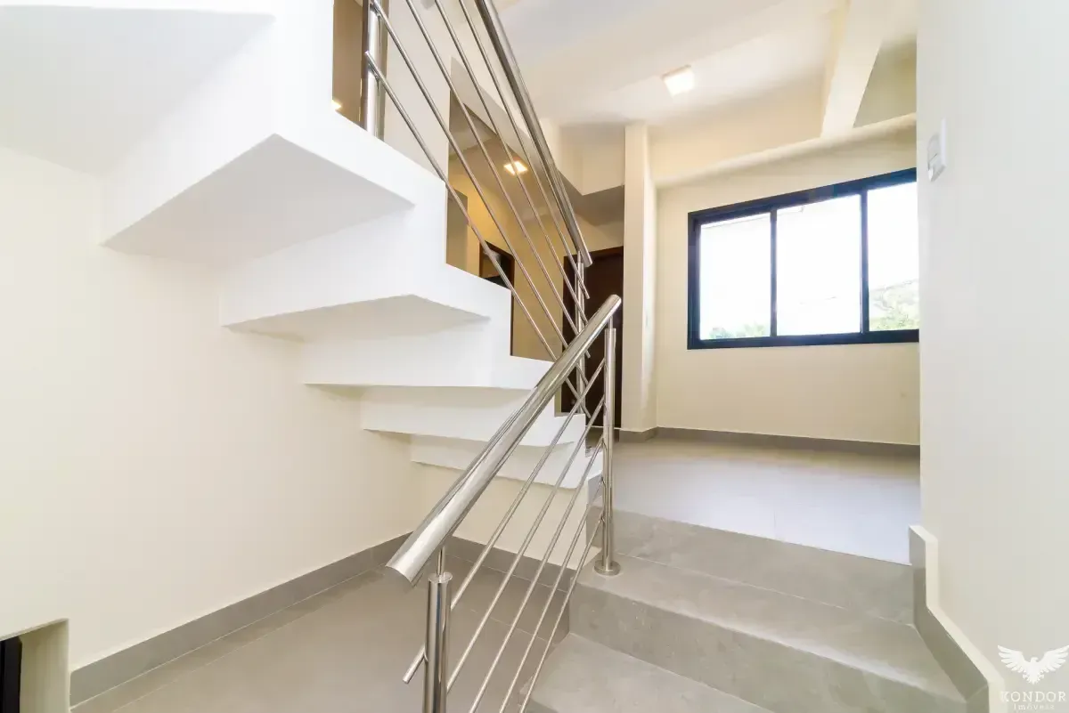 Two-story house with 230 m² and 3 bedrooms, 1 suite — photo 72