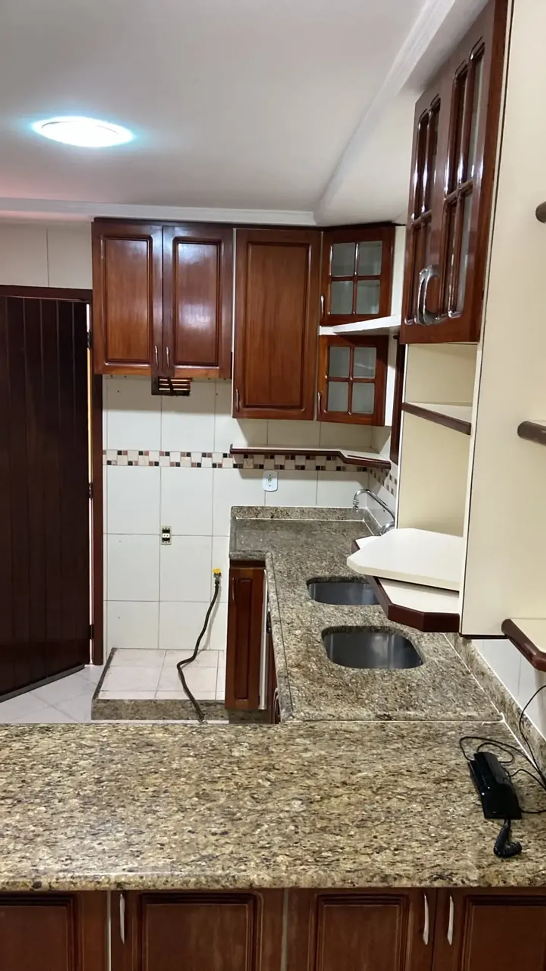 317 m² house with 3 suites, balcony grill and 3 parking — photo 6