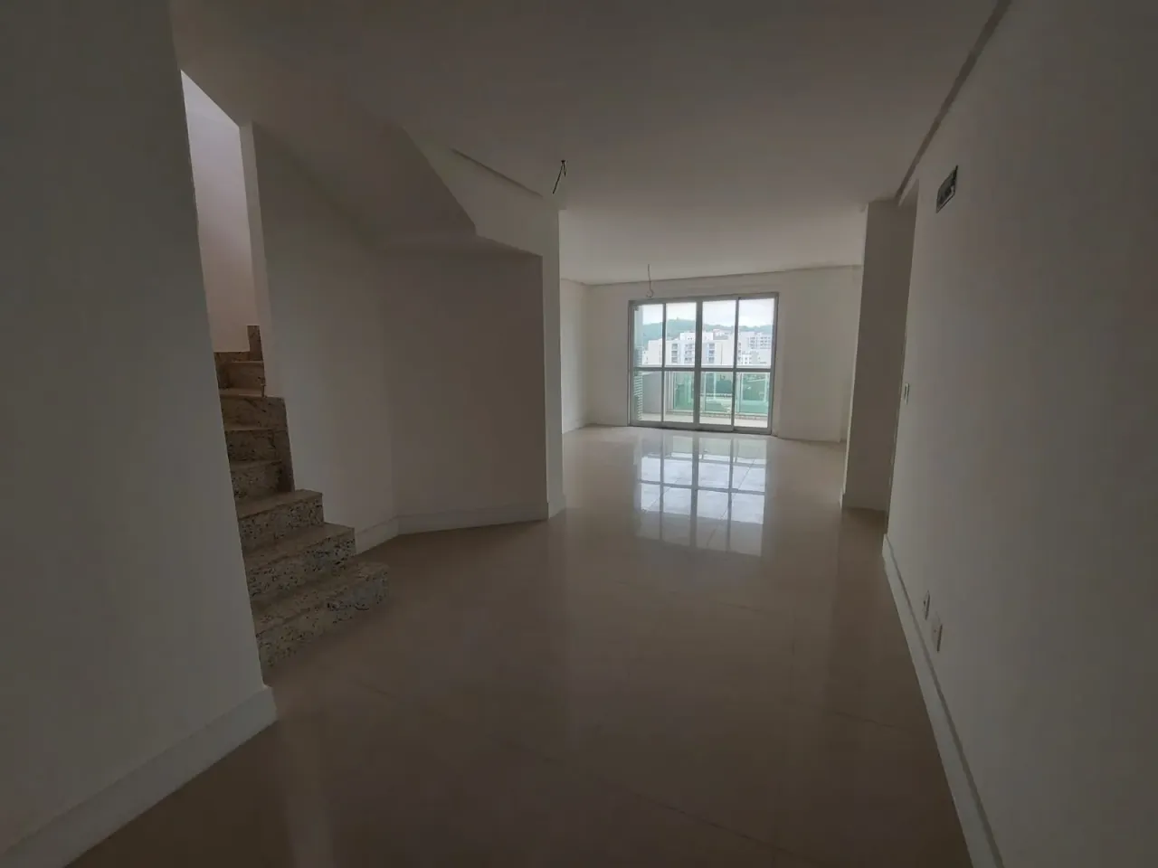 255 m² duplex-style home with 3 bedrooms and balcony grill — photo 18