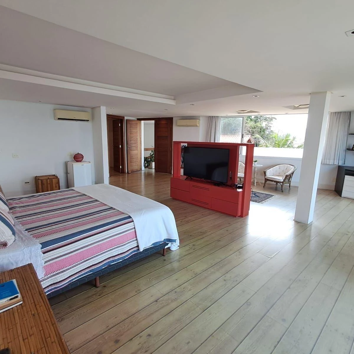 Furnished 4-bedroom house with 1450 m² and 4 parking — photo 15