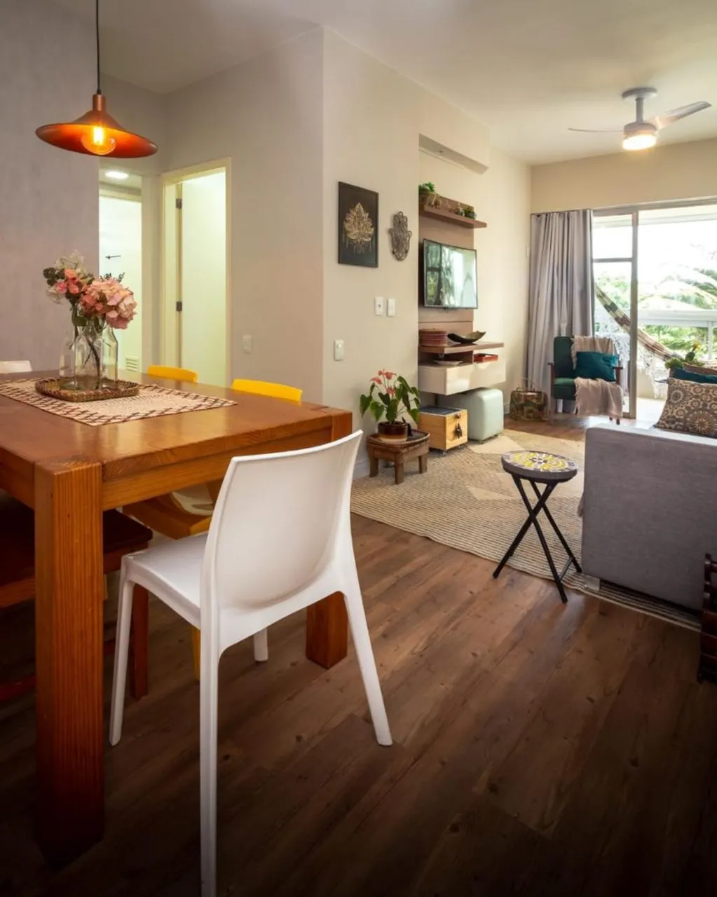 2-bedroom apartment with a glass-enclosed balcony — photo 17