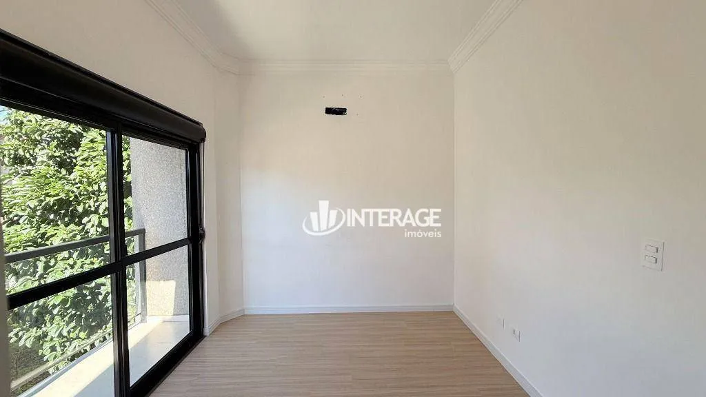 House with 3 bedrooms and 175 m², no parking — photo 20