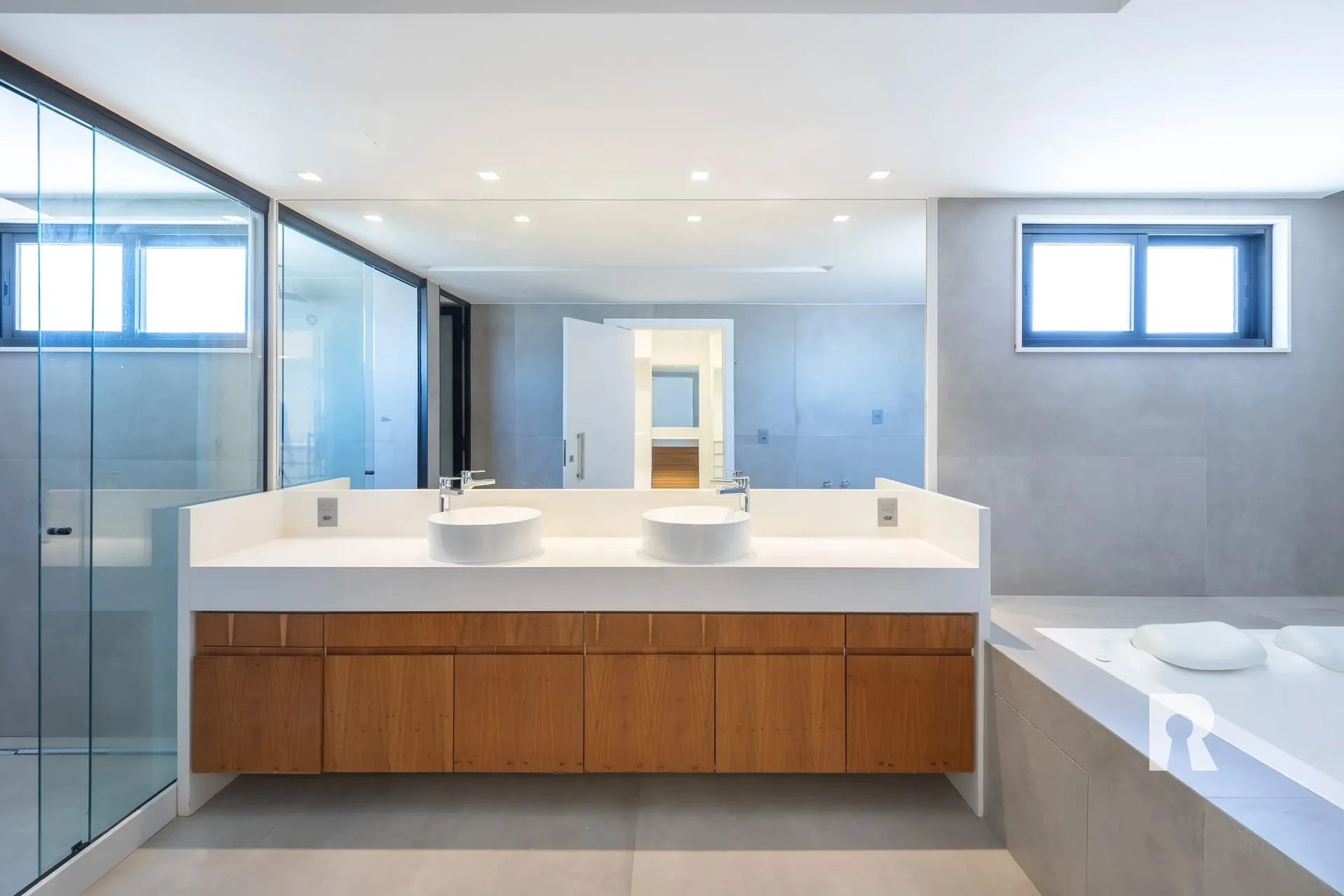 Furnished house, 694 m², with a jacuzzi — photo 11