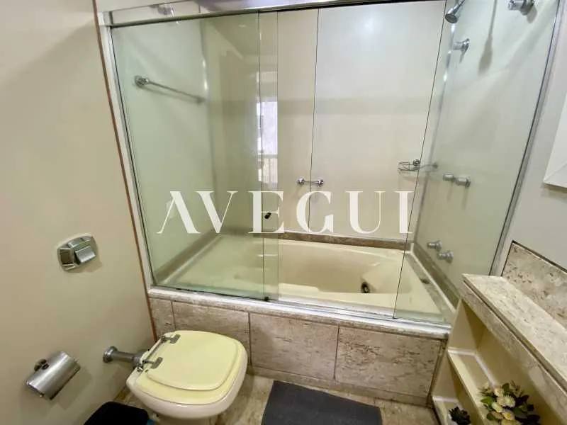 Apartamento sem mobília com 2 quartos e varanda — photo 11
