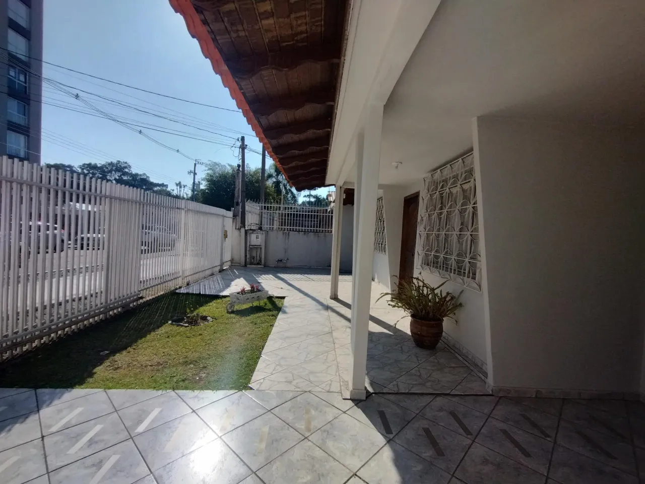 Single-level house with 4 bedrooms, garden and BBQ — photo 4