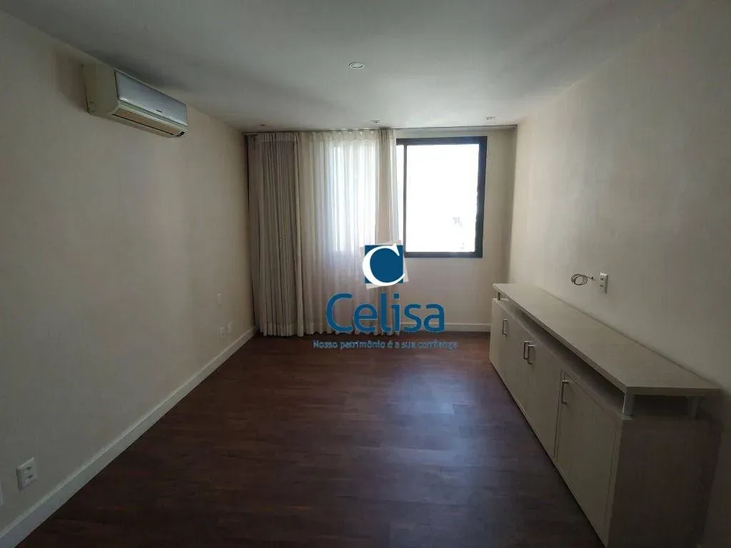 Furnished 294 m² apartment with a balcony grill — photo 30