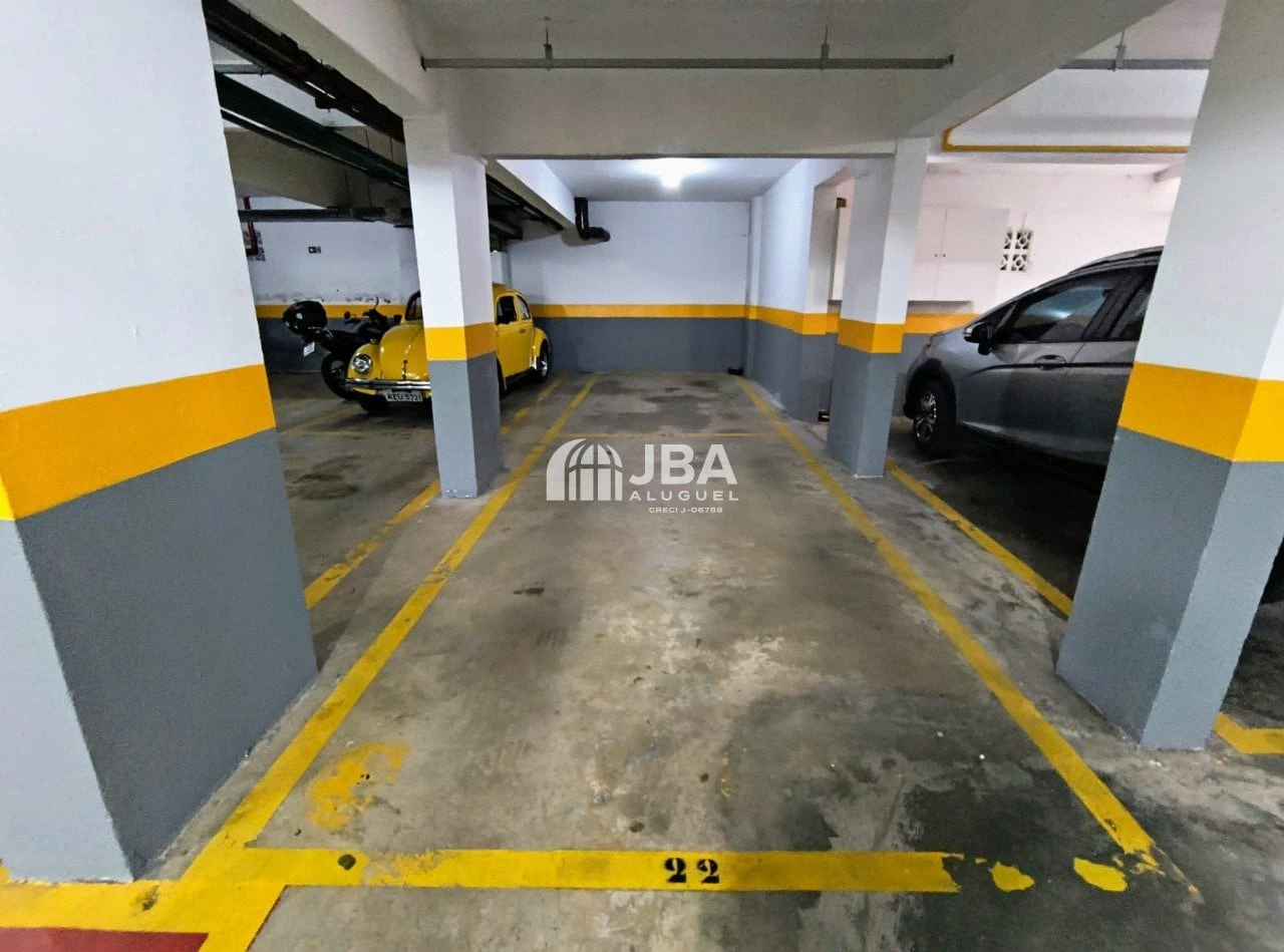 Departamento de 2 dormitorios con piso de madera o laminado — photo 9