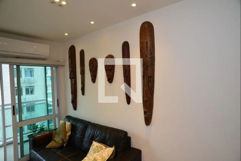 Apartamento mobiliado com 2 quartos e 72 m²