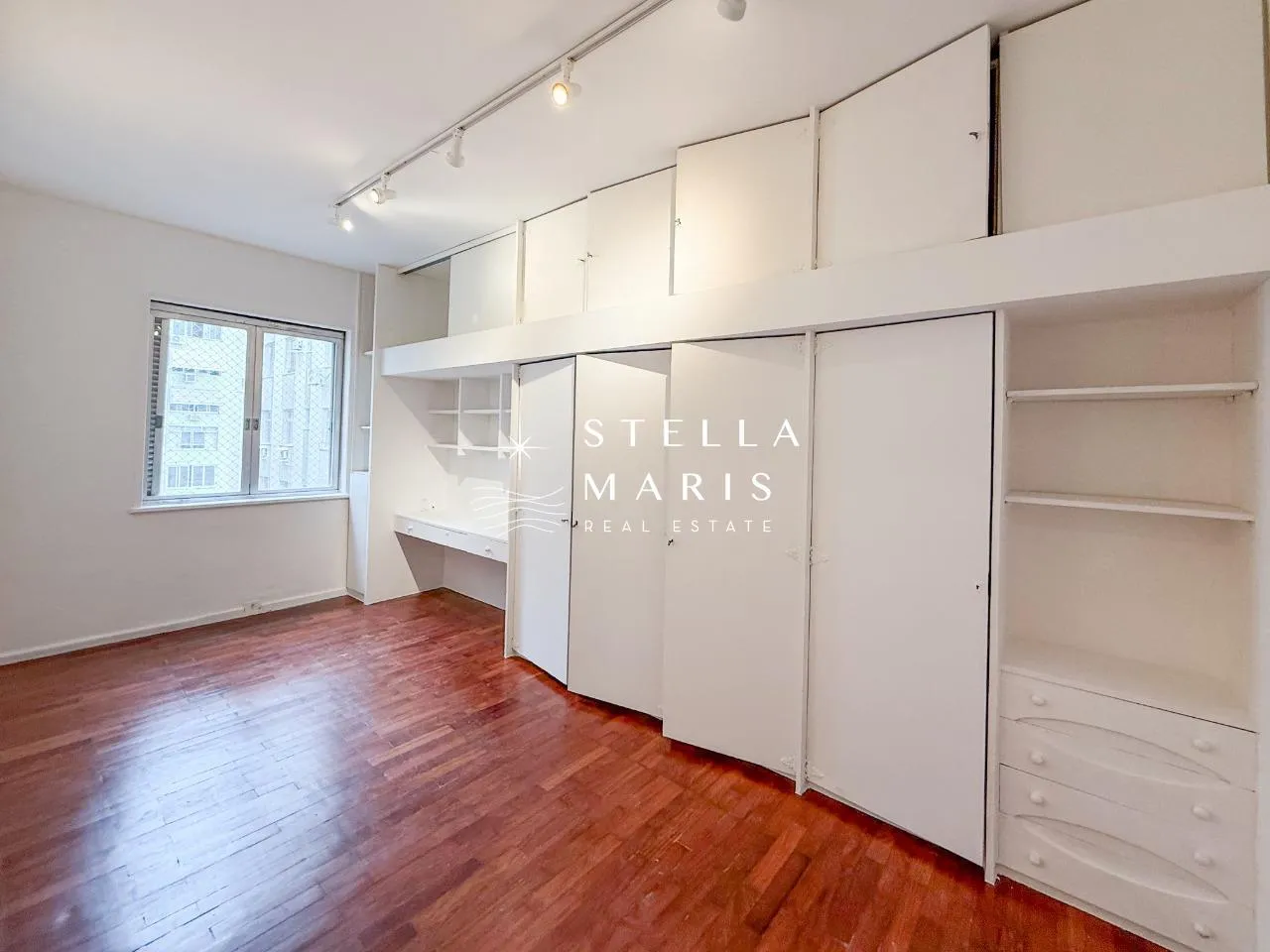 Rental apartment with 3 bedrooms and 3 bathrooms — photo 16