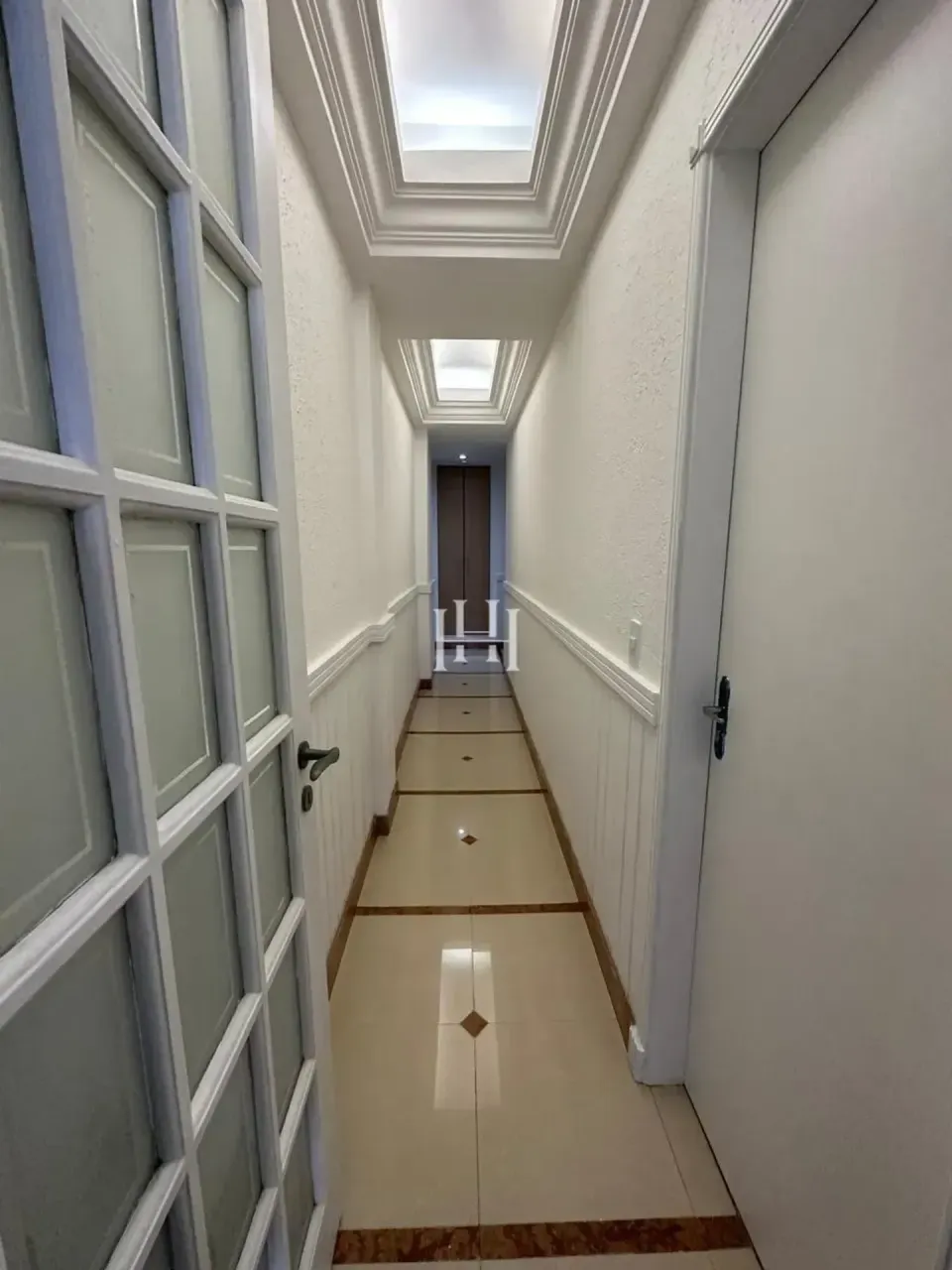 Apartamento com 5 quartos e 5 banheiros, varanda — photo 18