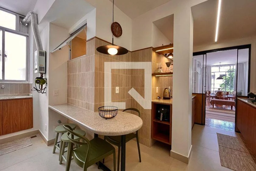3-bedroom apartment with a home office — photo 12