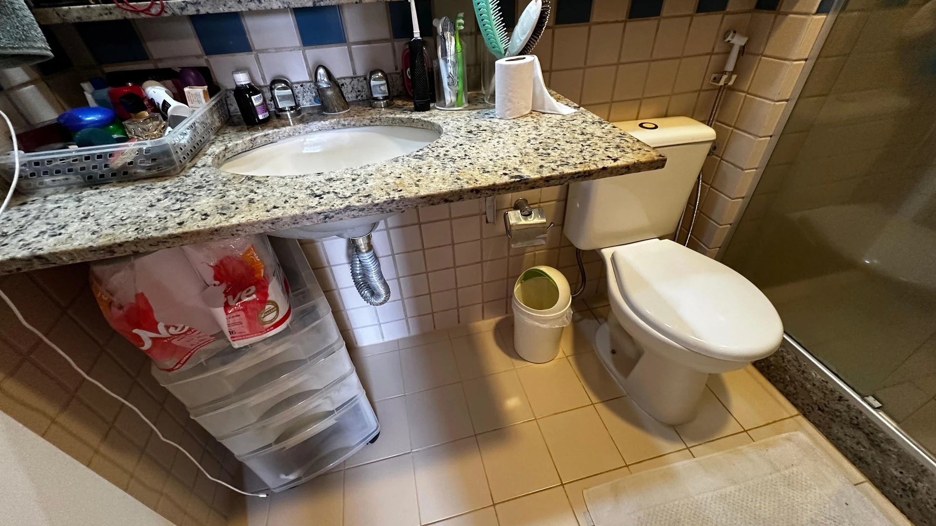 Furnished apartment with 2 bedrooms and a balcony — photo 37