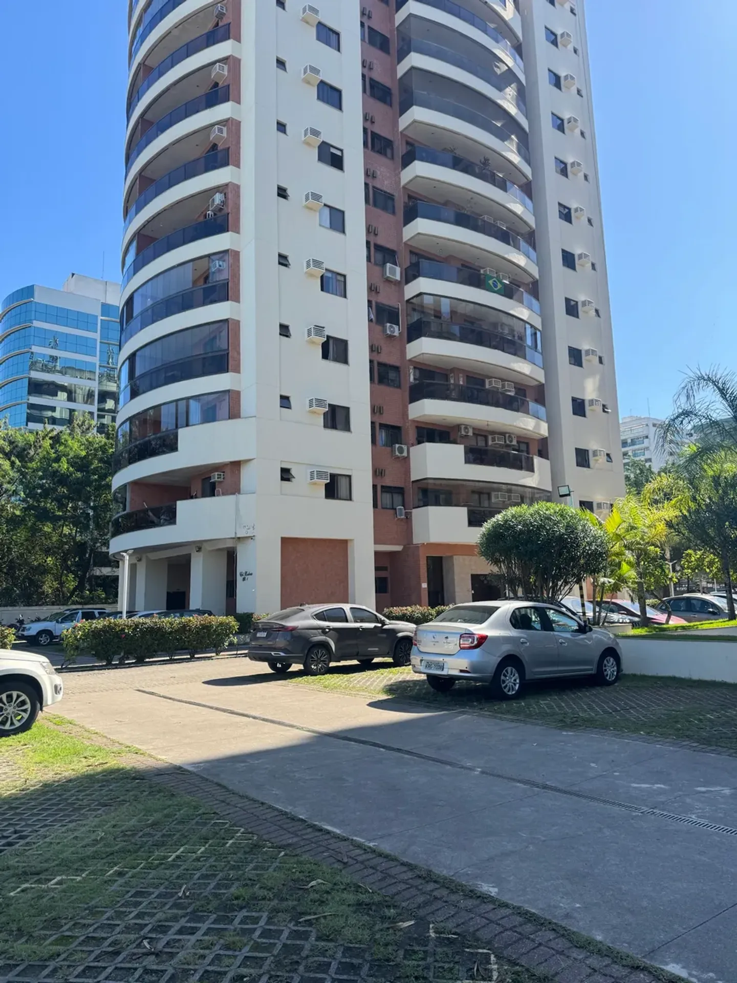 Furnished apartment with a balcony and 2 bedrooms — photo 18