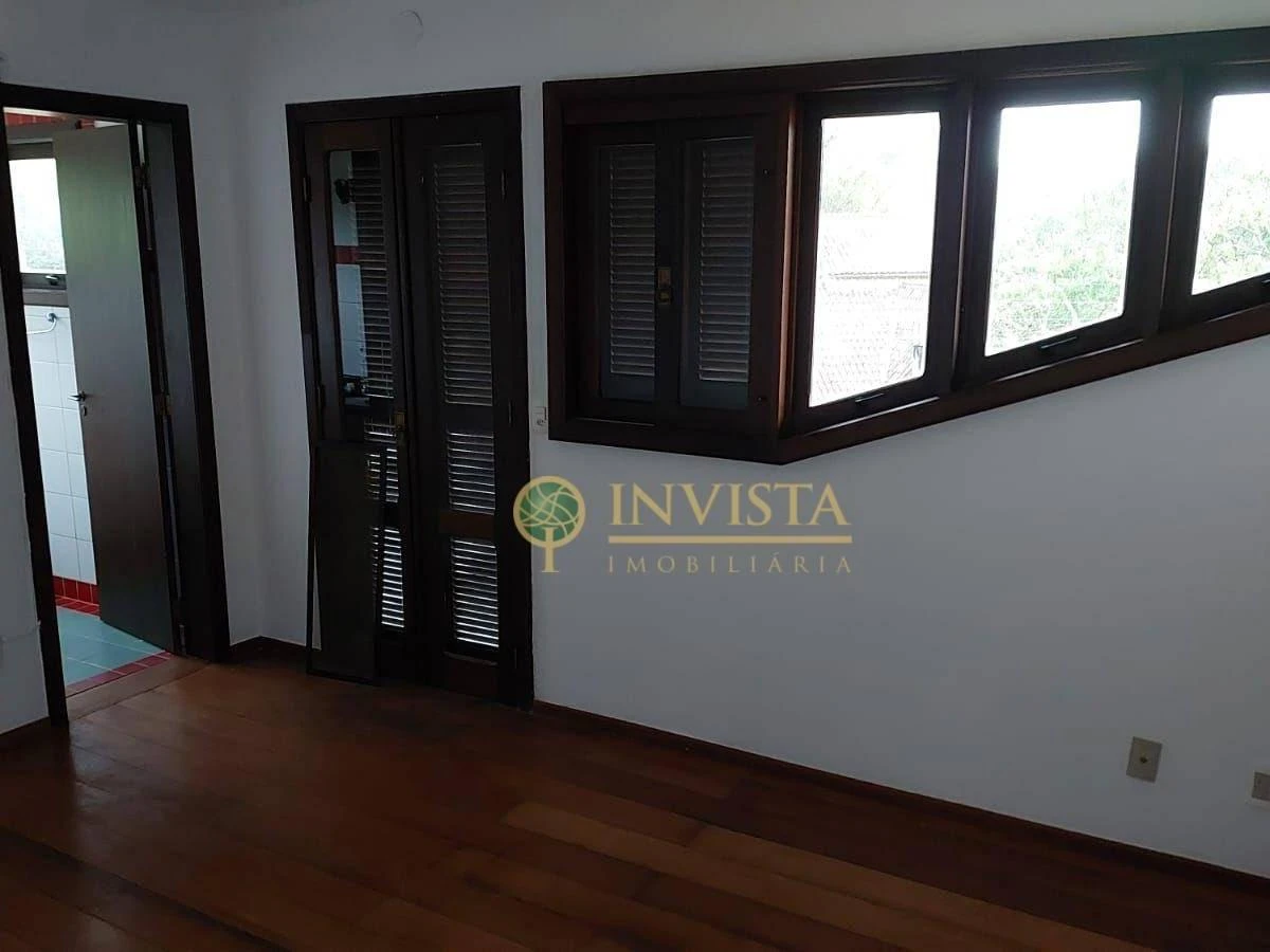 Балкон з грилем та 3 спальні: будинок 735 м² — photo 12
