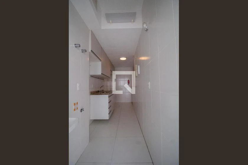 Apartment, 92 m², with a glass-enclosed balcony — photo 3