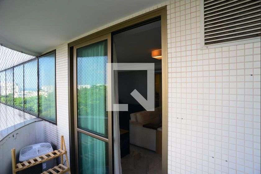 1-bedroom apartment with balcony and open-plan kitchen — photo 8