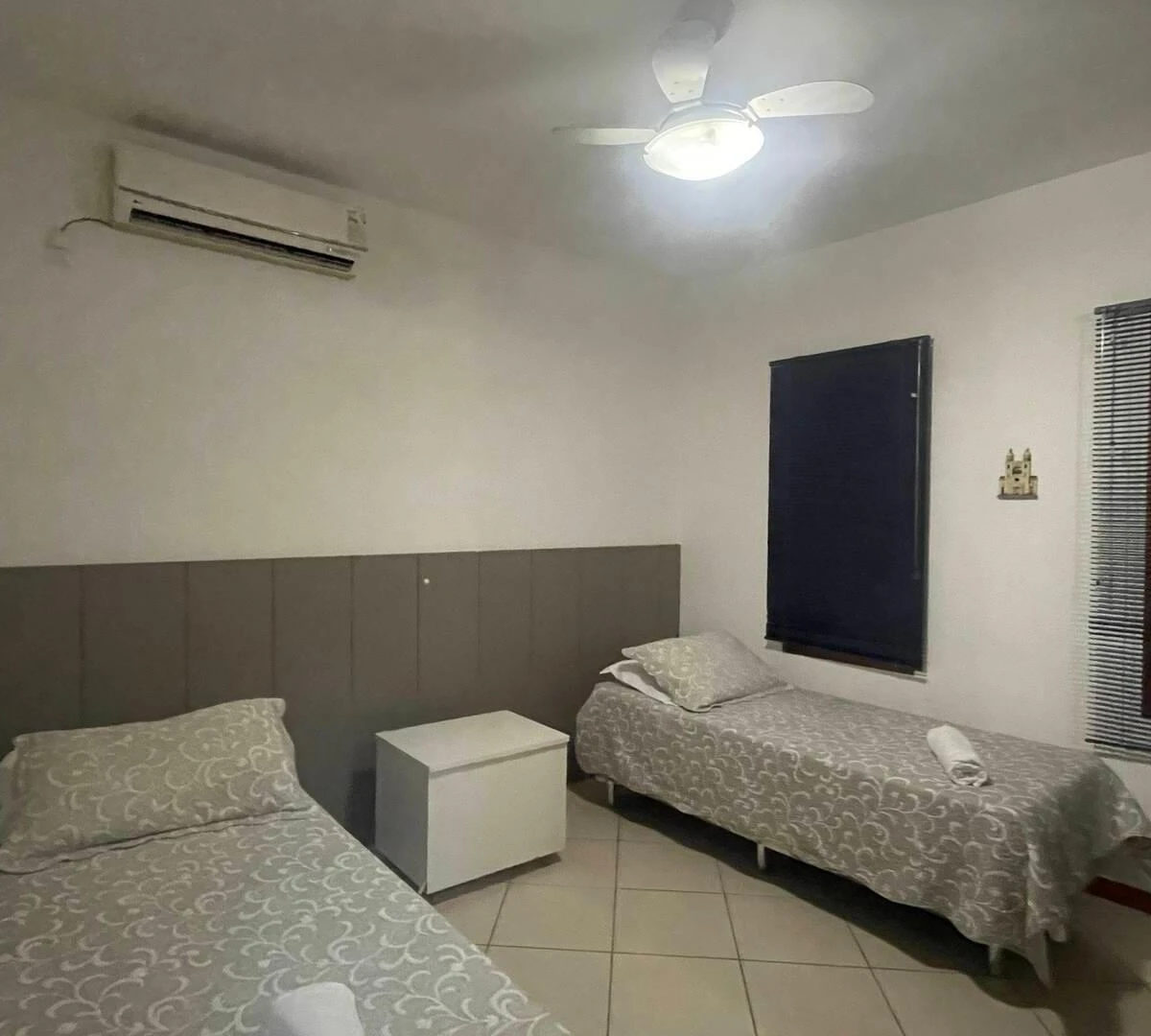 232 m² house with a walk-in closet and a bathtub — photo 7