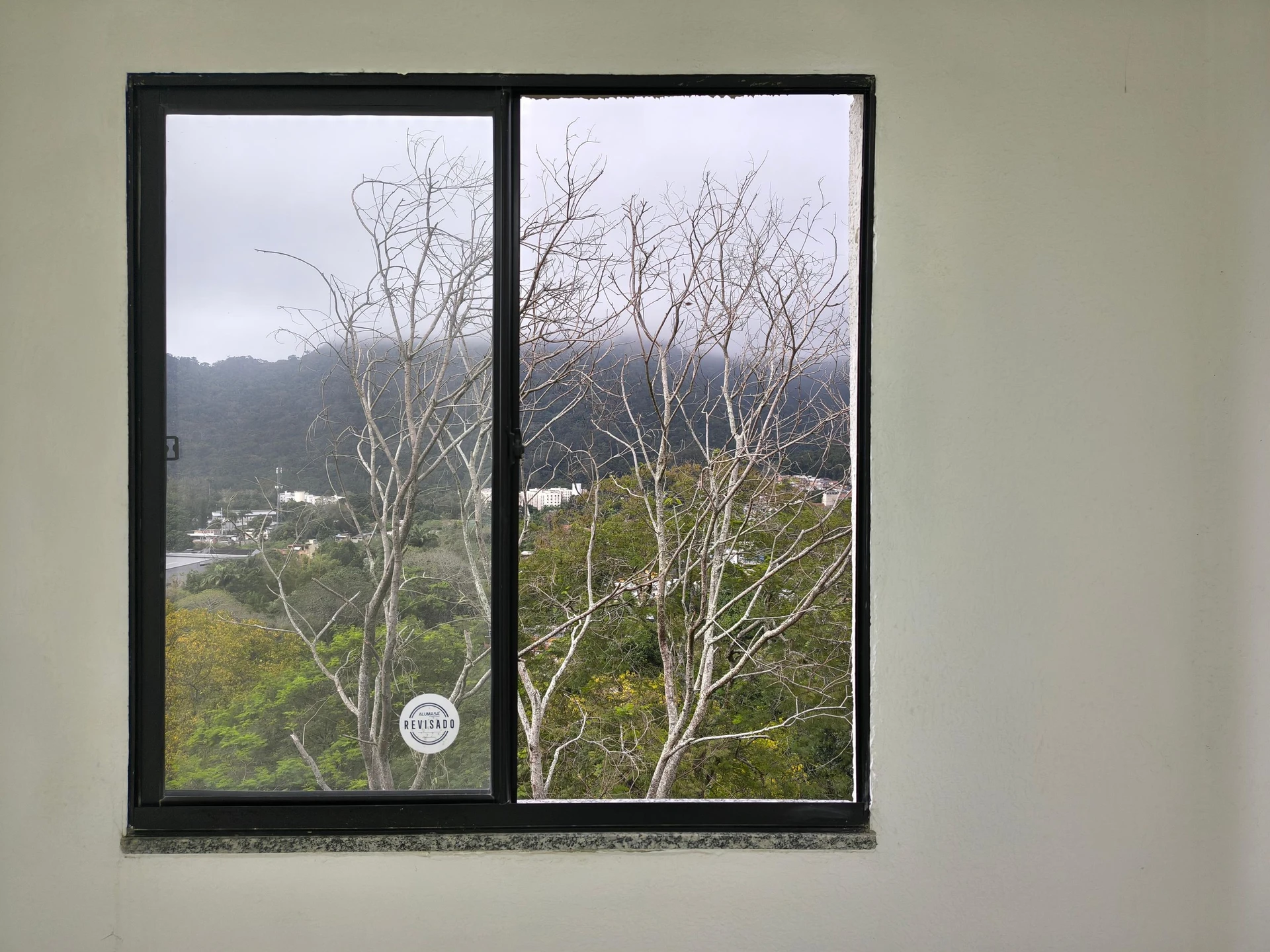 Apartamento mobiliado com 2 quartos, 1 banheiro e varanda — photo 54