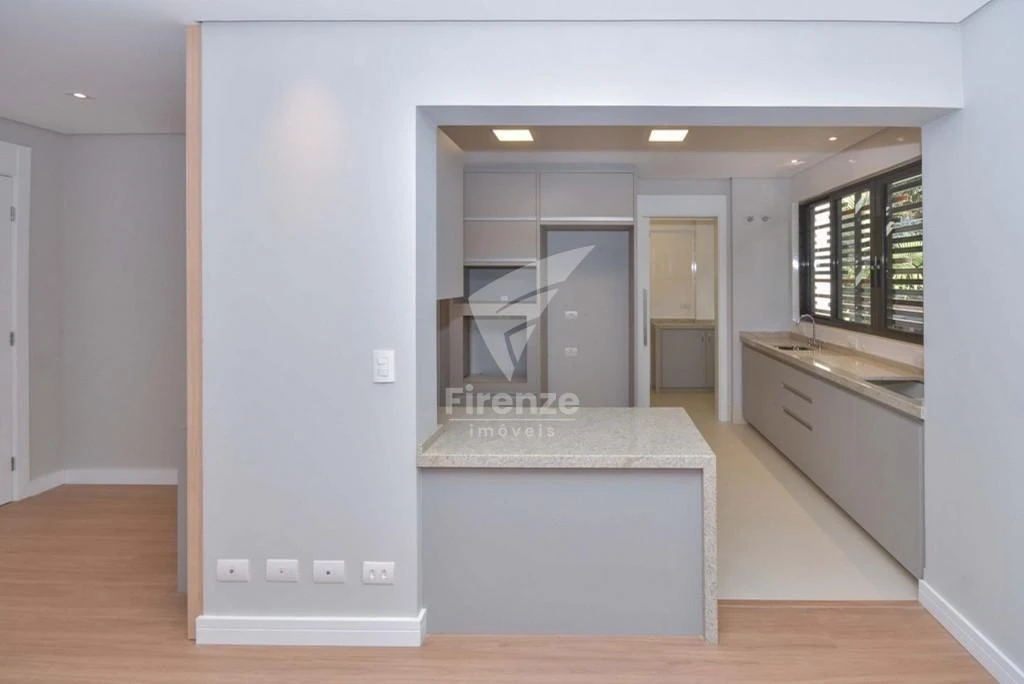 3-bedroom apartment with a home office in Curitiba — photo 22