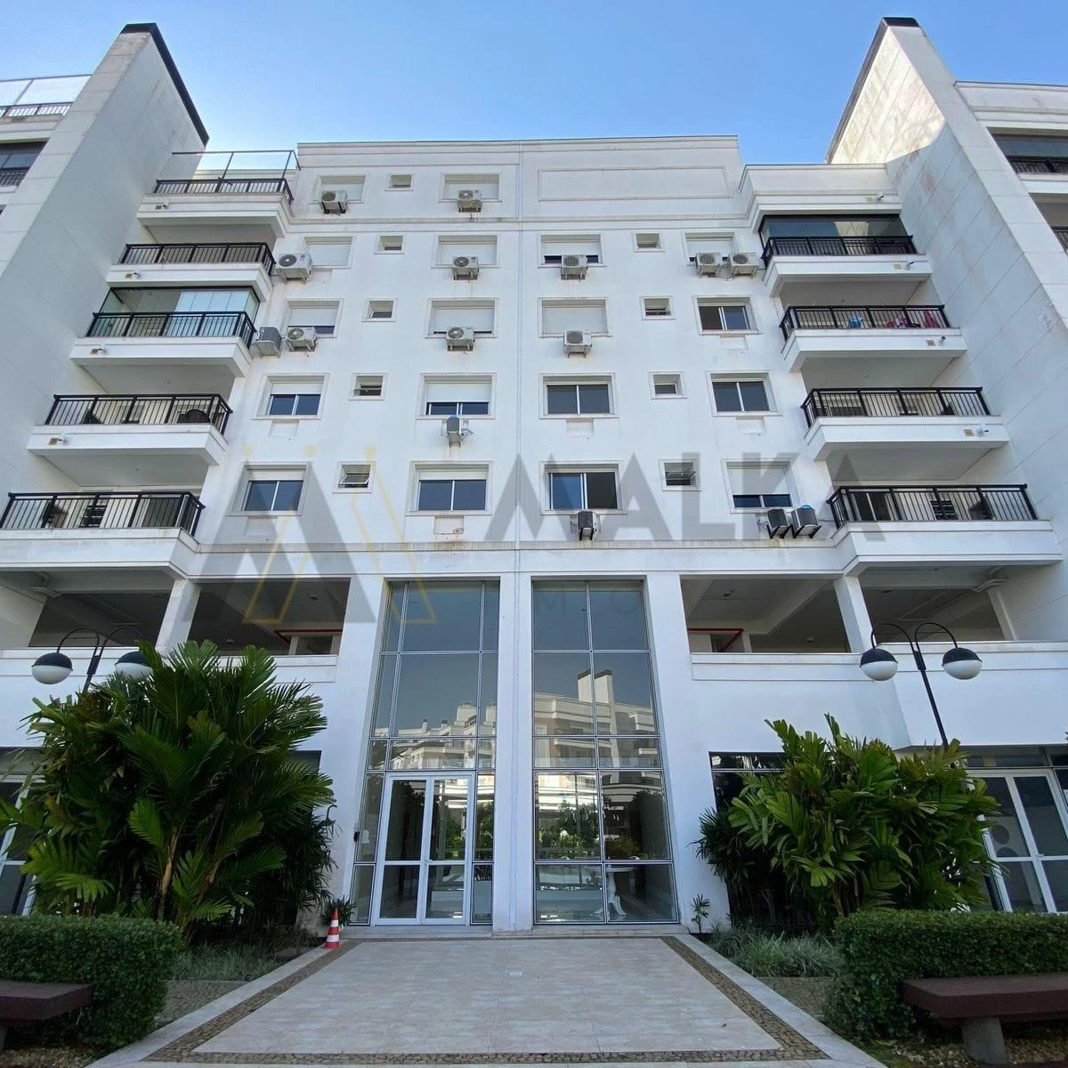 3-bedroom apartment with a water view in Florianópolis — photo 27