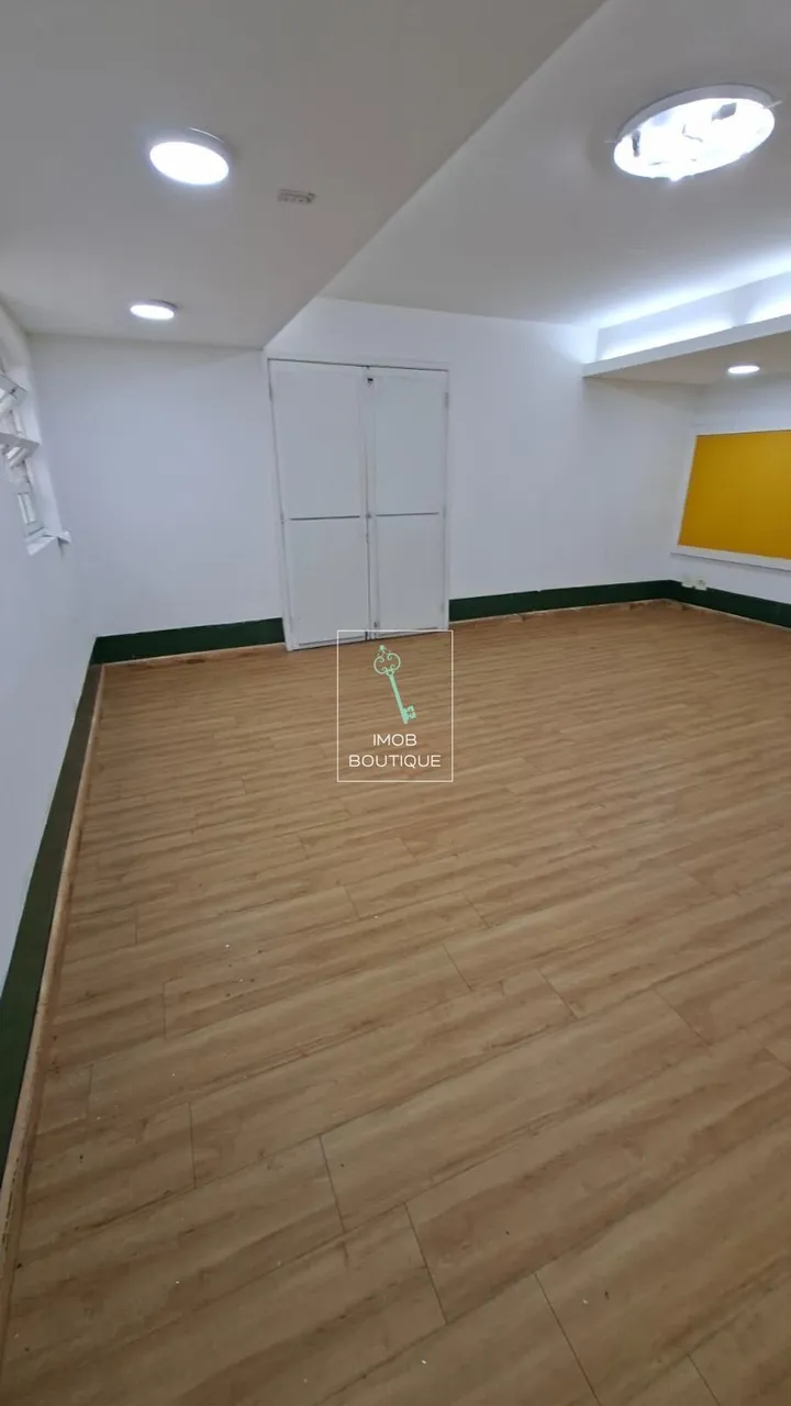 House with 5 bedrooms and the shared pool — photo 9