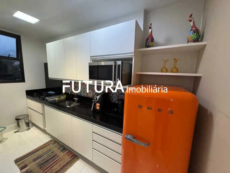 Furnished apartment with glass balcony and 2 bedrooms — photo 3