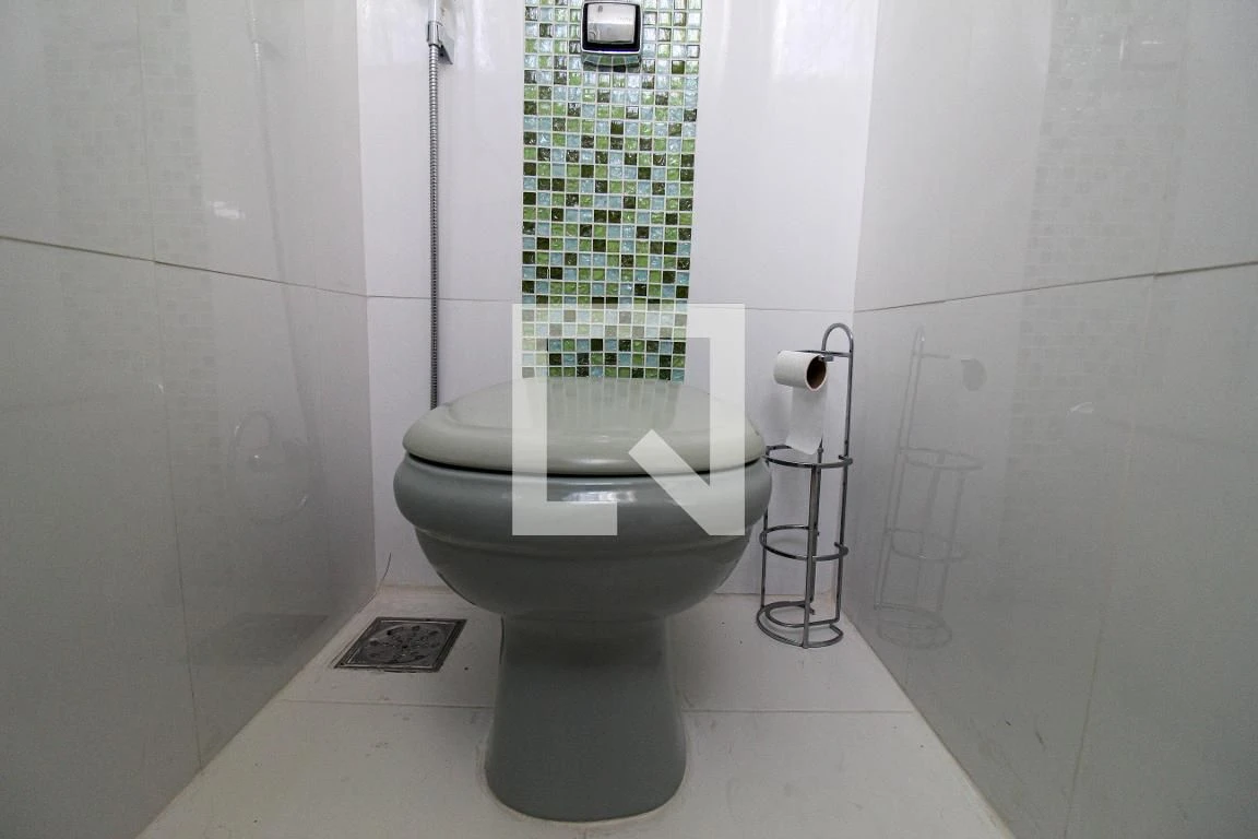 Furnished 2-bedroom apartment with 2 bathrooms — photo 32