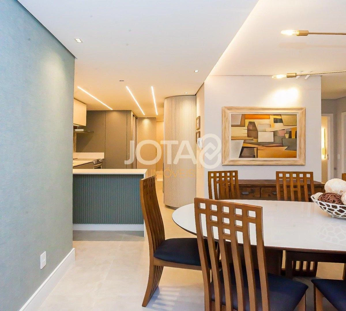 Furnished 3-bedroom apartment with 201 m² — photo 12