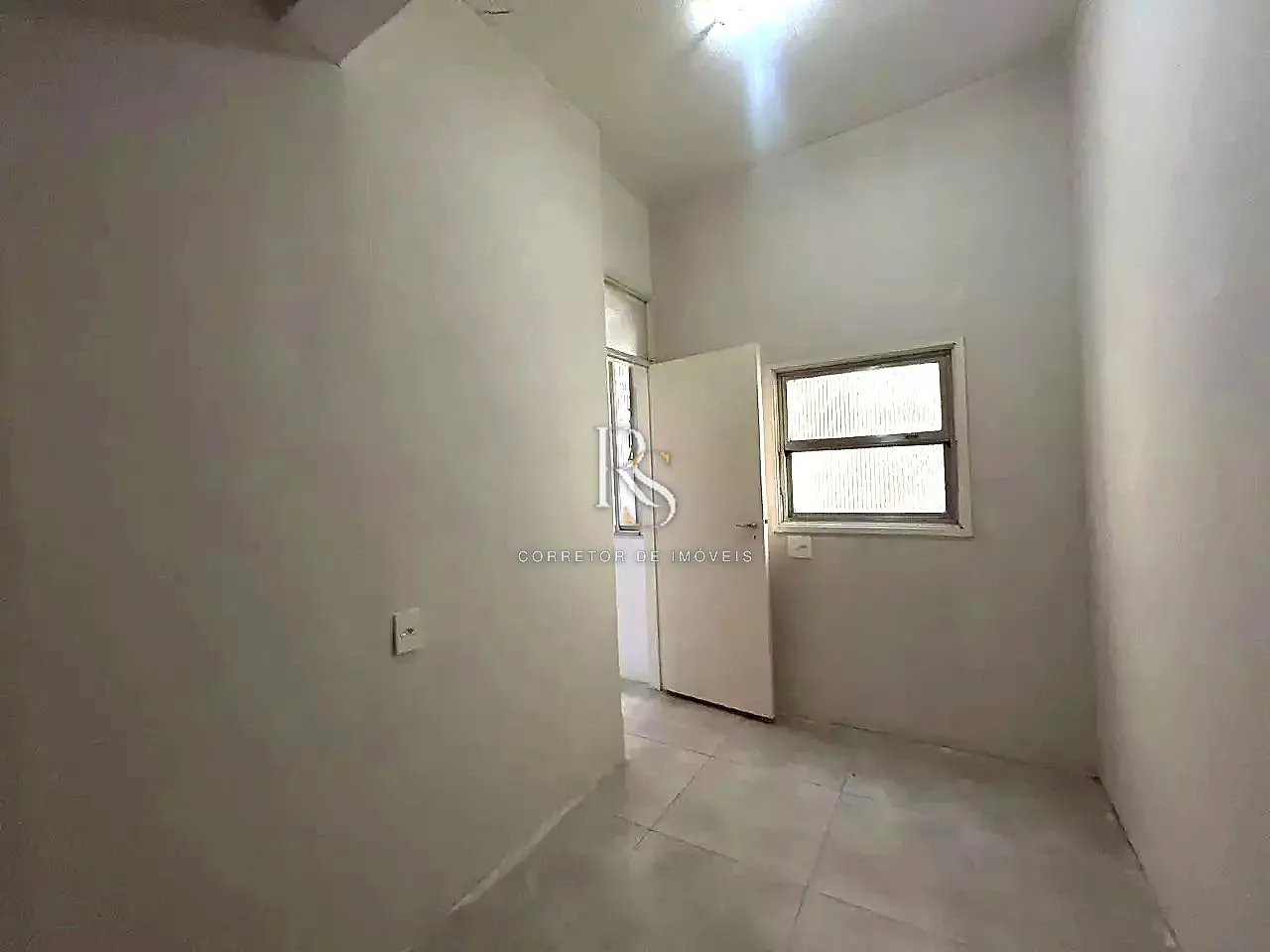 Apartment on the 1st floor with floor-to-ceiling windows — photo 26