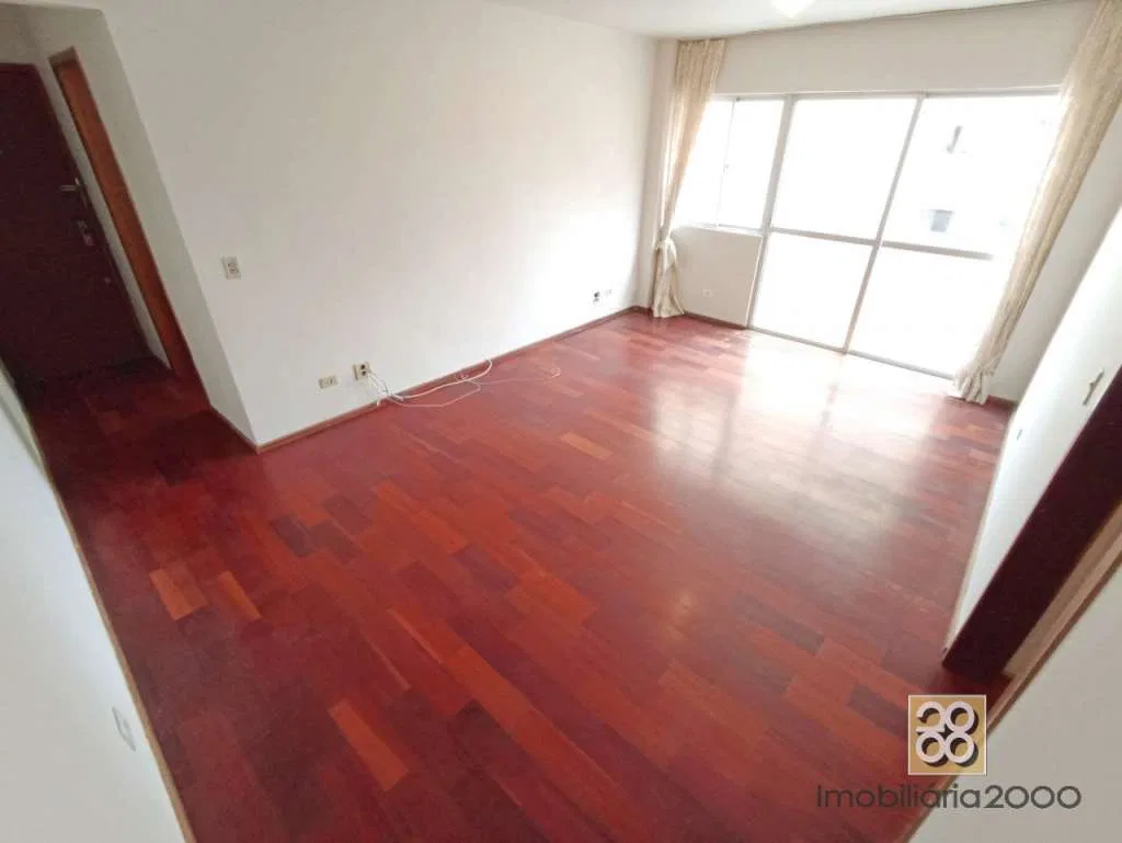 Wood or laminate floors in a 2-bedroom apartment, 67 m² — photo 8