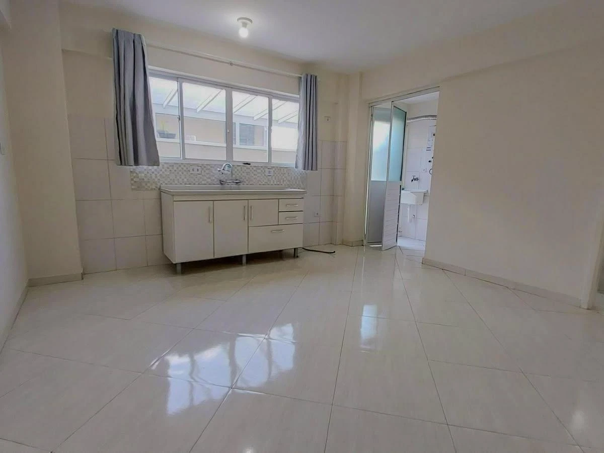 One-bedroom, 32 m² apartment in Curitiba — photo 2