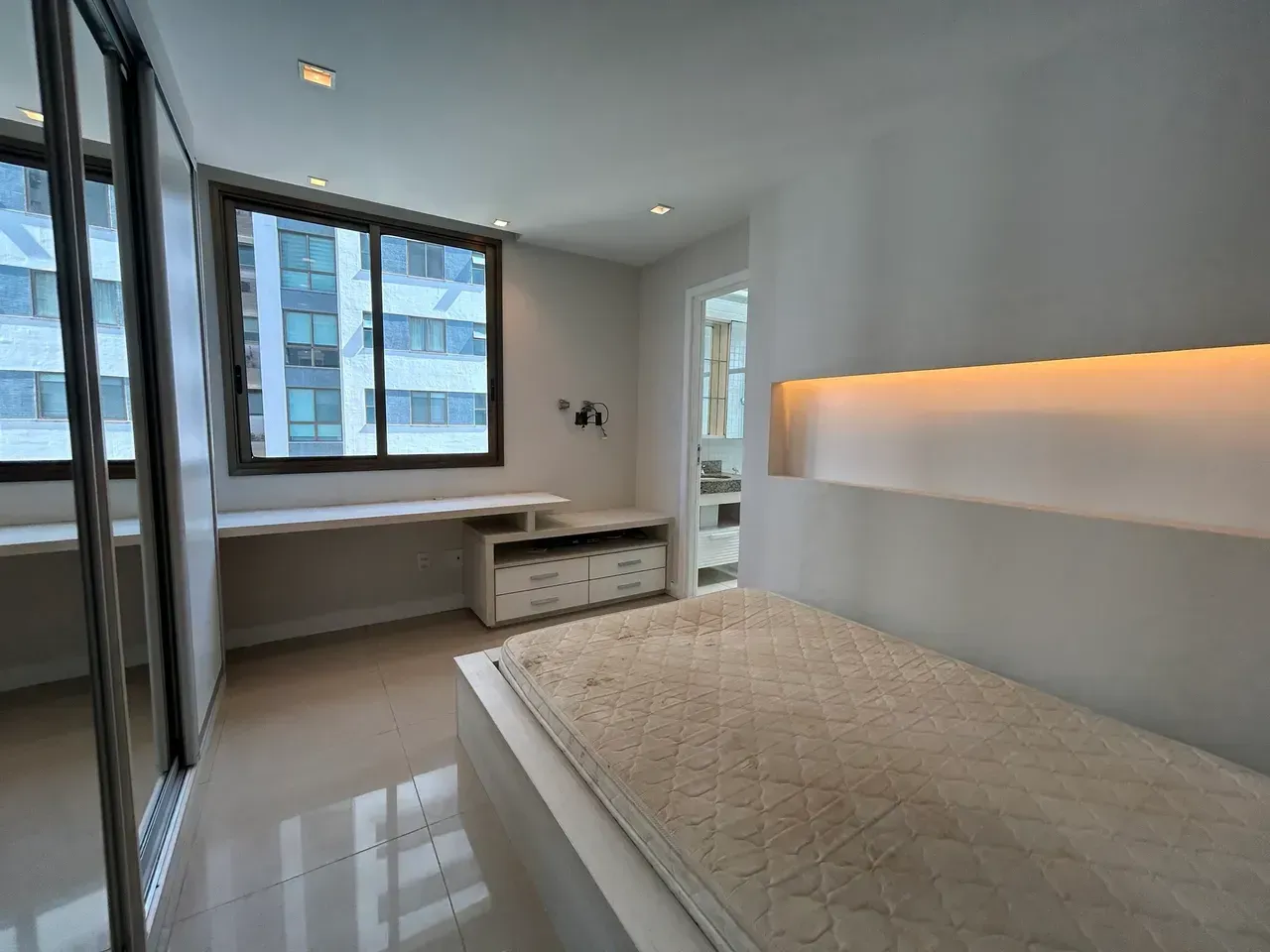 Apartamento de 233 m² com 4 quartos e cozinha americana — photo 10