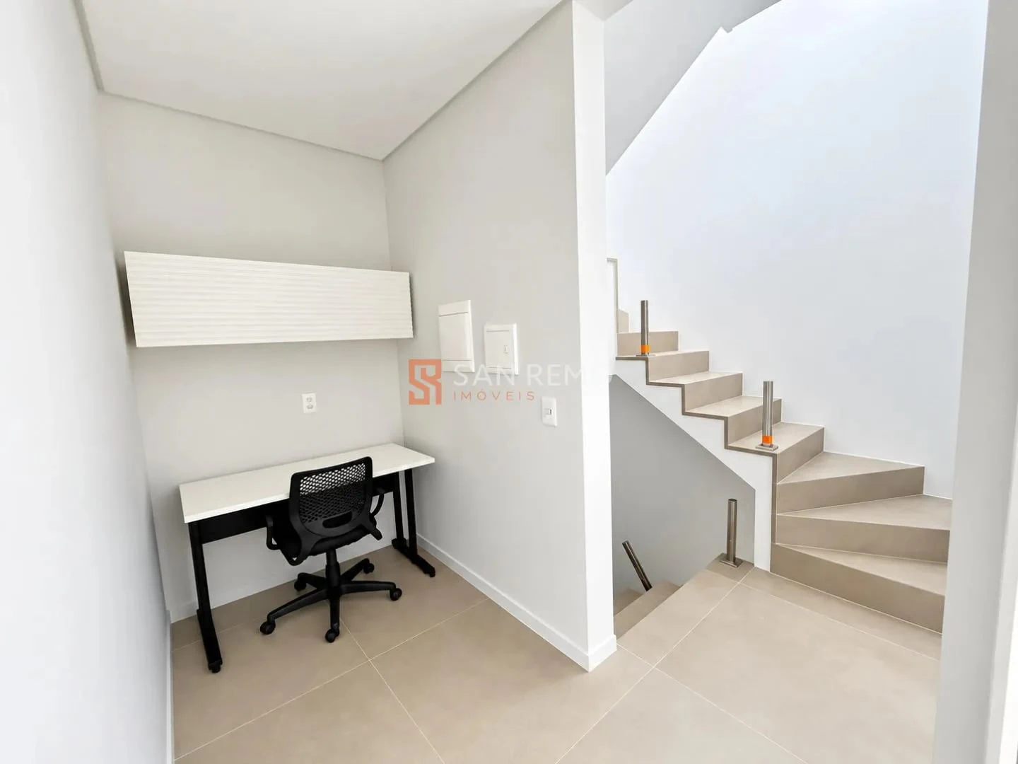 2-bedroom house with a home office — photo 8